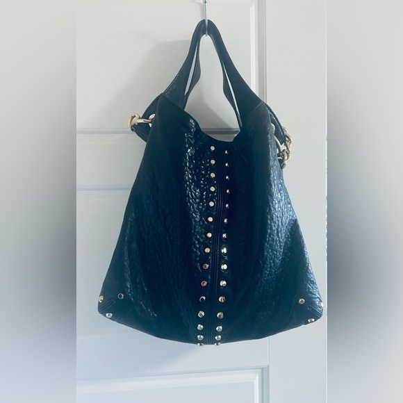 Michael Kors, large purse/bag.beautiful, black leather gold hardware - Picture 8 of 8